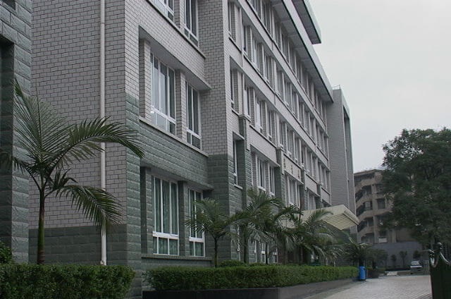 宜賓市第一中學(xué)地址在哪里？