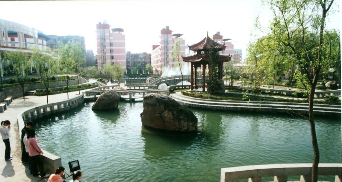 宜賓市第三中學(xué)2019年中考分數(shù)線