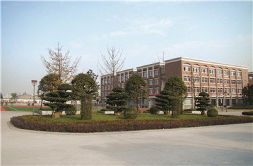 北大附中成都新津?yàn)槊鲗W(xué)校地址在哪里？
