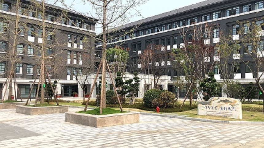 成都第二十中學(xué)校園環(huán)境好不好、怎么樣？