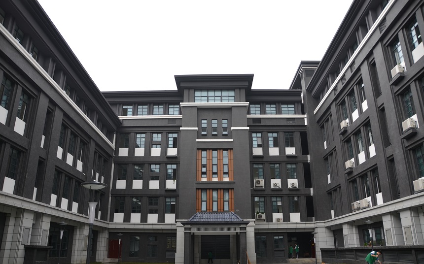 成都第二十中學(xué)校園環(huán)境好不好、怎么樣？