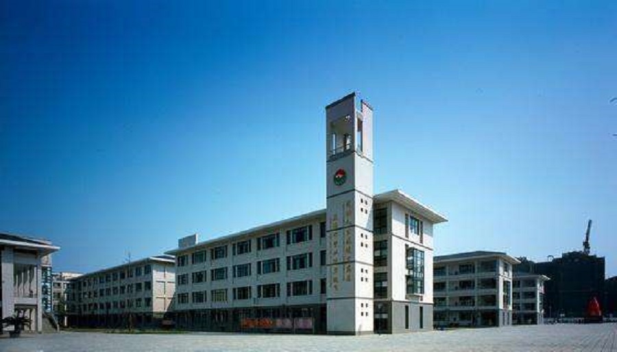都江堰外國語實驗學(xué)校2020年中考錄取分數(shù)線是多少？