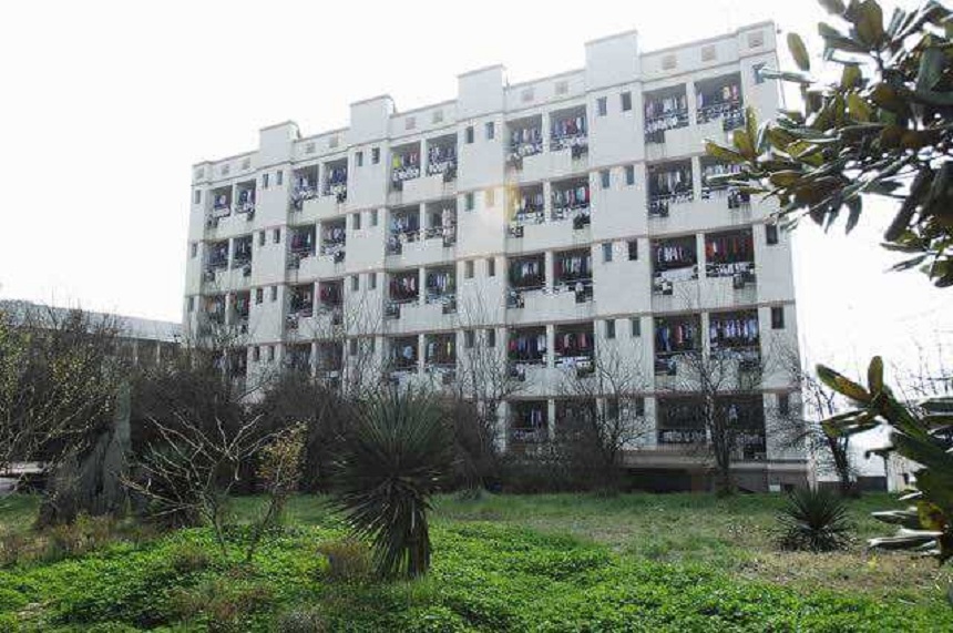 伍隍中學(xué)校園環(huán)境好嗎？