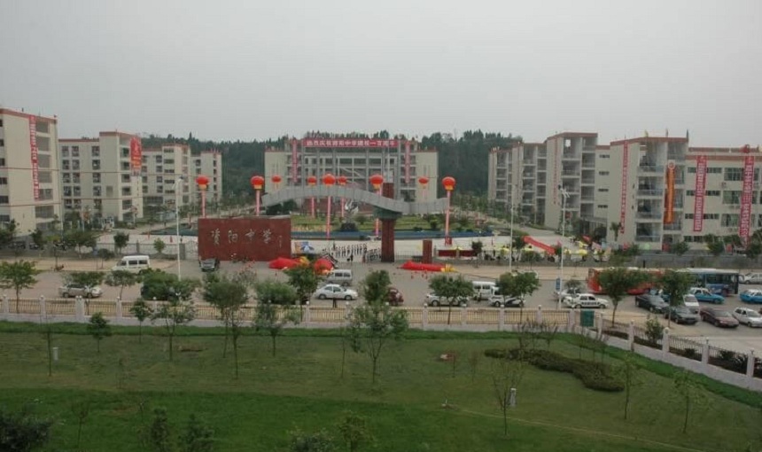 資陽(yáng)中學(xué)環(huán)境好不好？
