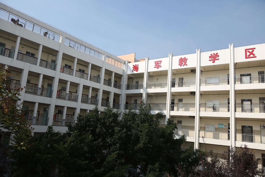東汽八一中學(xué)宿舍、食堂環(huán)境怎么樣？