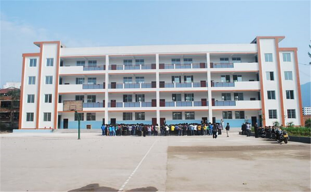 金山中學(xué)學(xué)校詳細地址在什么地方？