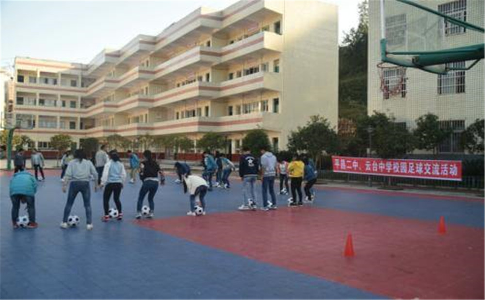 云臺中學(xué)學(xué)校詳細(xì)地址在什么地方？