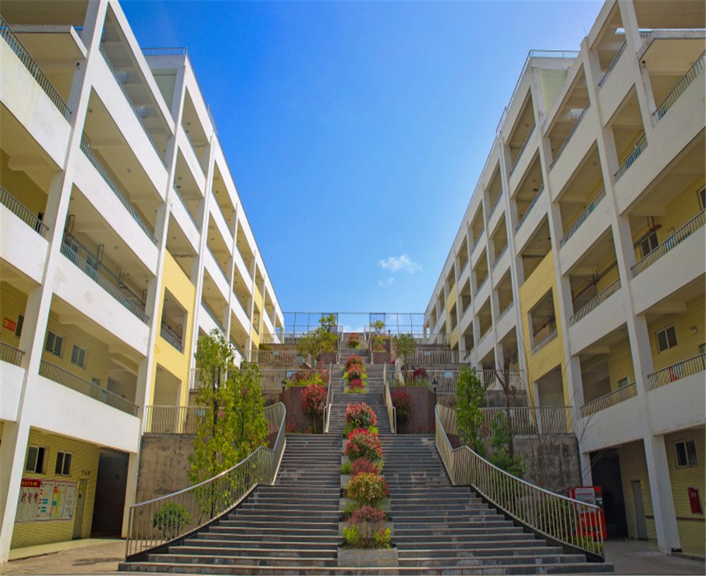 廣元市八二一中學(xué)2020年招生計(jì)劃公布了嗎？