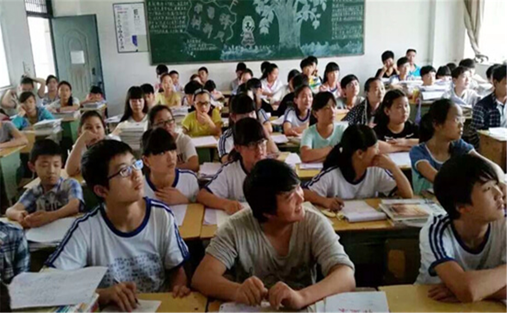 巴中四中學(xué)校招辦電話是多少？