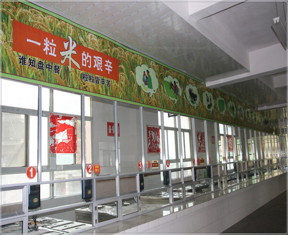 蒼溪實驗中學(xué)的環(huán)境怎么樣？