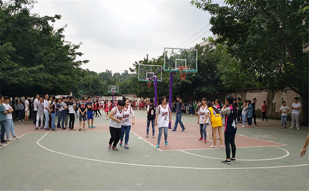 威遠縣自強中學學校環(huán)境怎么樣？