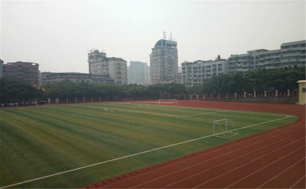 內(nèi)江市翔龍中學(xué)學(xué)校詳細(xì)地址在什么地方？