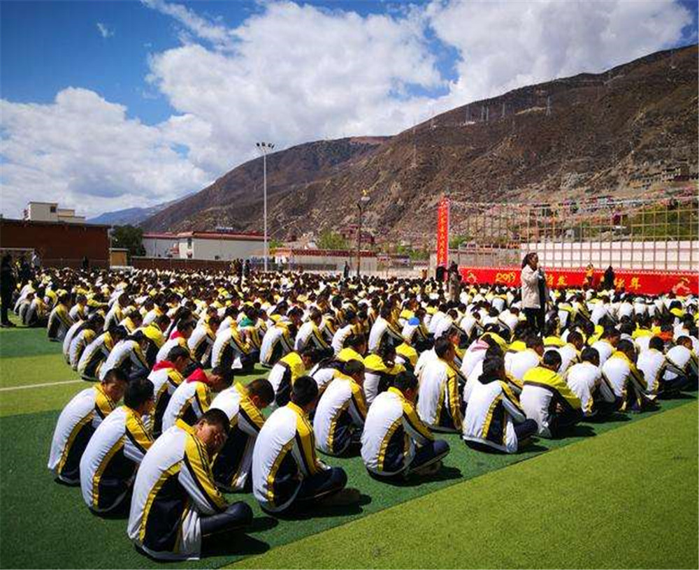 巴塘縣中學2020年招生計劃公布了嗎？