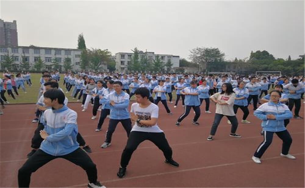 華潤(rùn)高級(jí)中學(xué)育才的升學(xué)率是多少？