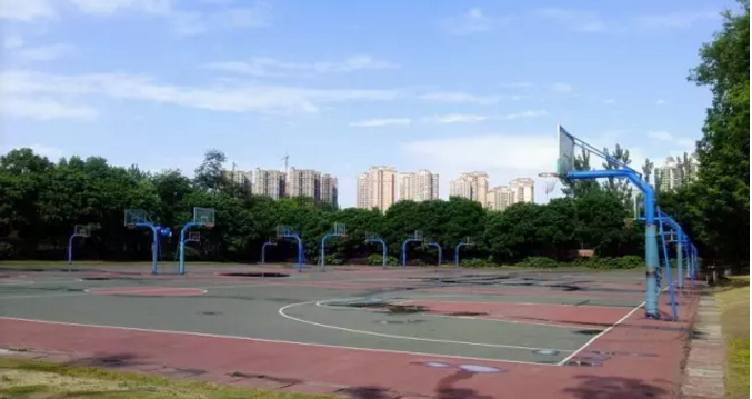 成都實驗外國語學校（西區(qū)）的住宿環(huán)境怎么樣？