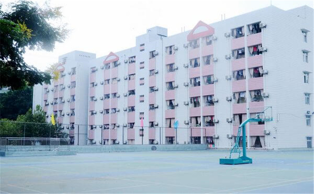 西南交通大學(xué)附屬中學(xué)的升學(xué)率是多少？