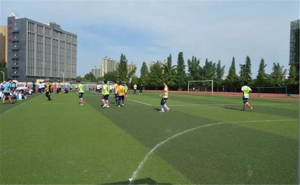 大彎中學去年錄取分數(shù)線是多少？