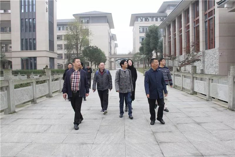 蒲江中學(xué)2020年的招生標準是什么？