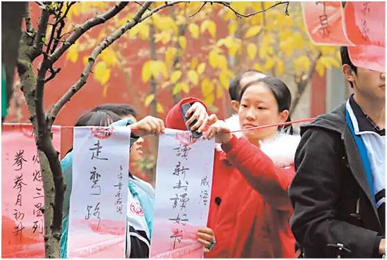 新津中學(xué)的住宿環(huán)境怎么樣？
