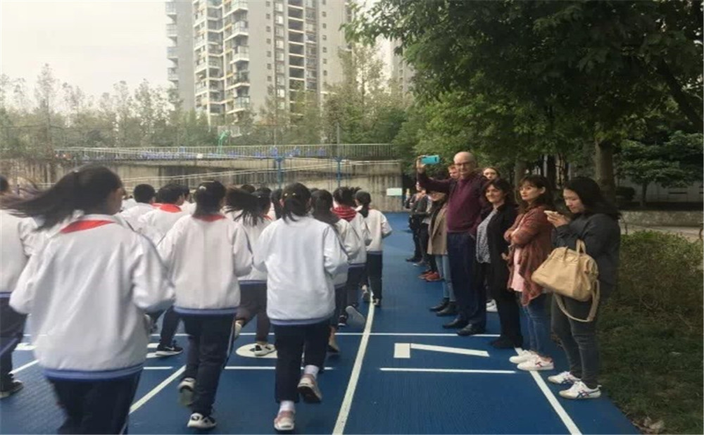 成都市第三中學(xué)本科升學(xué)率是多少？