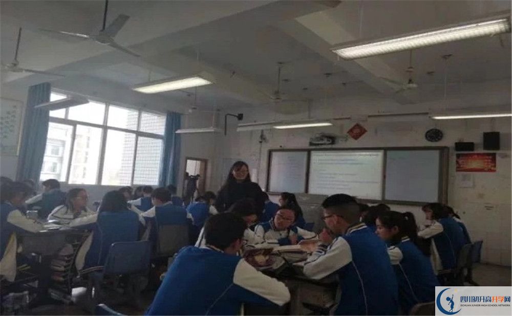 大彎中學(xué)高中部錄取分?jǐn)?shù)是多少？
