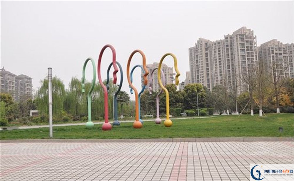 成都七中實驗學(xué)校的升學(xué)率是多少？