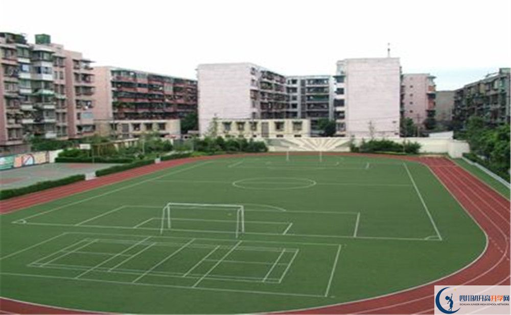 成都列五中學的學費大概多少？