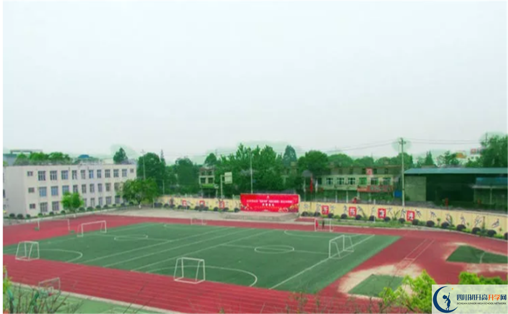 青白江中學(xué)的老師好不好？