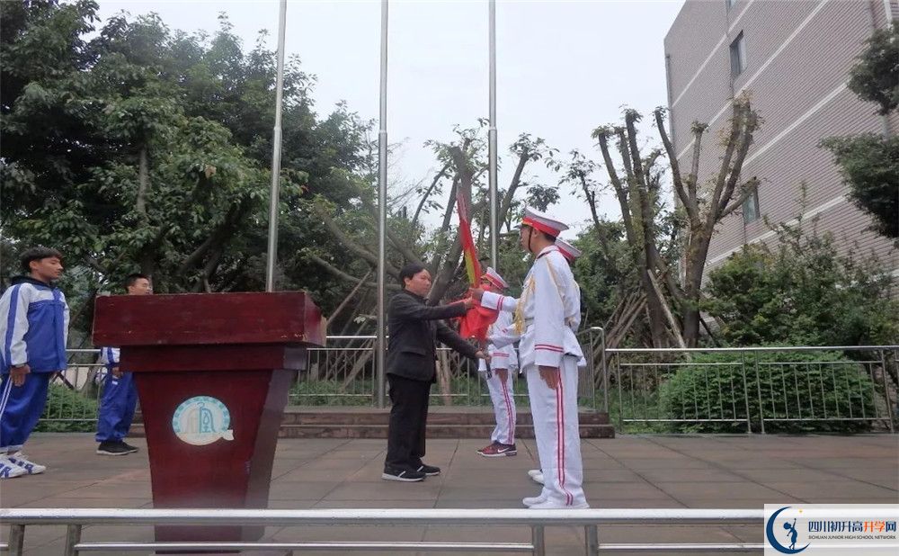 成都石室佳興外國(guó)語學(xué)校成都附屬中學(xué)住宿條件怎么樣？