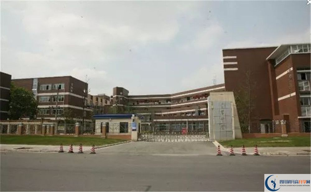 金牛中學(xué)2020年清華北大上人數(shù)是多少？