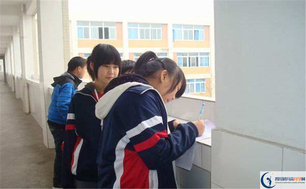 大邑縣實(shí)驗(yàn)中學(xué)的自主招生分?jǐn)?shù)是多少分？
