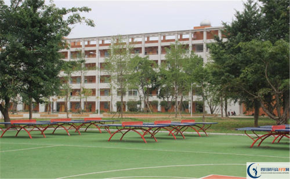 金堂實(shí)驗(yàn)中學(xué)的地址怎么走？
