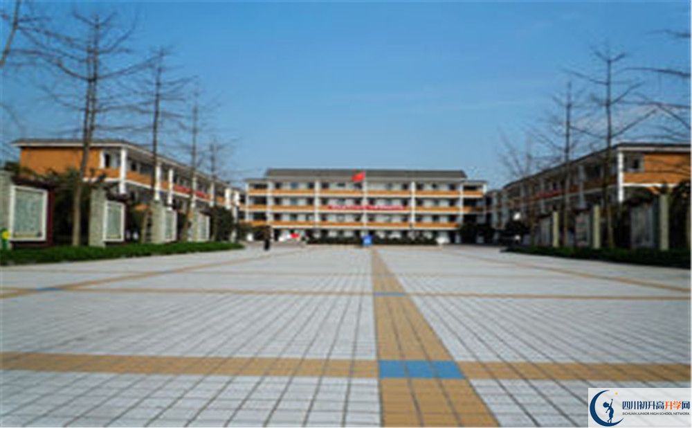 郫縣一中高中部地址在哪里？