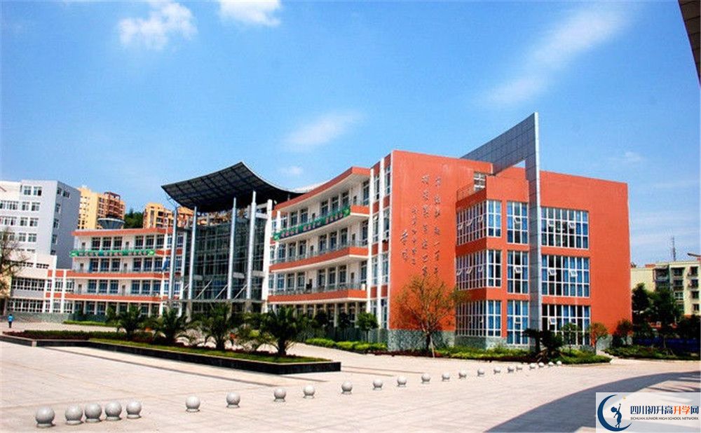 簡陽中學(xué)的高中住宿怎么樣？
