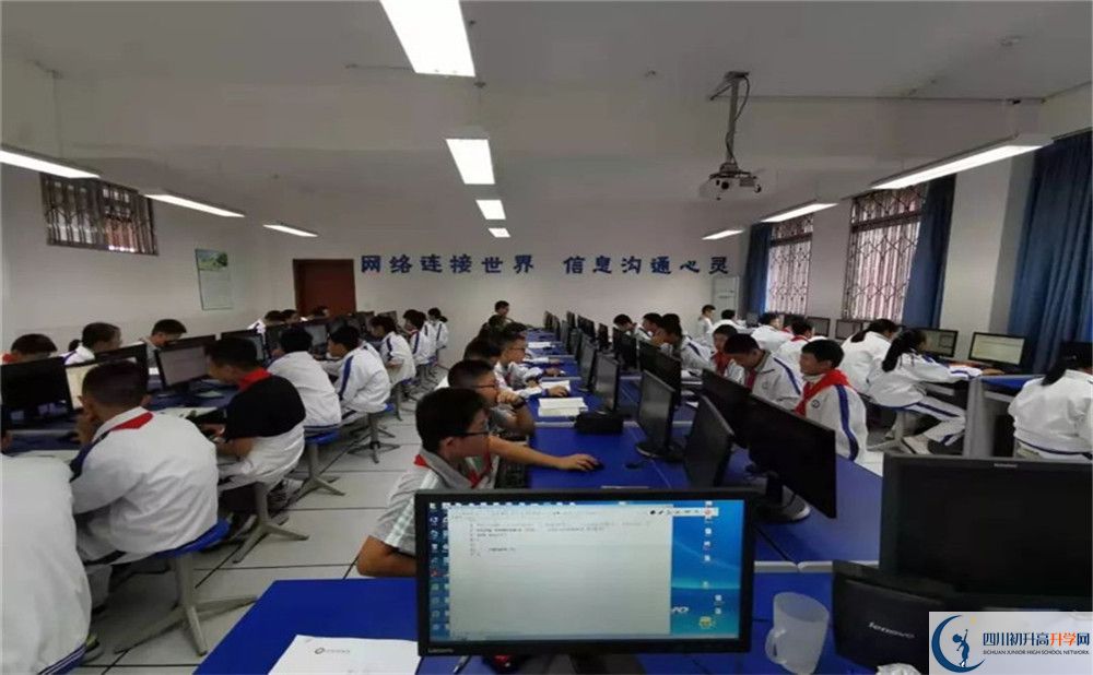 電子科技大學(xué)實驗中學(xué)位置在哪里？