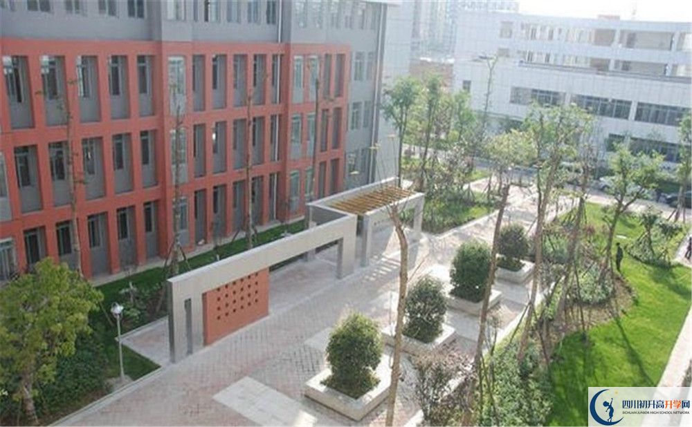 成都經(jīng)濟技術(shù)開發(fā)區(qū)實驗中學(xué)位置在哪里？