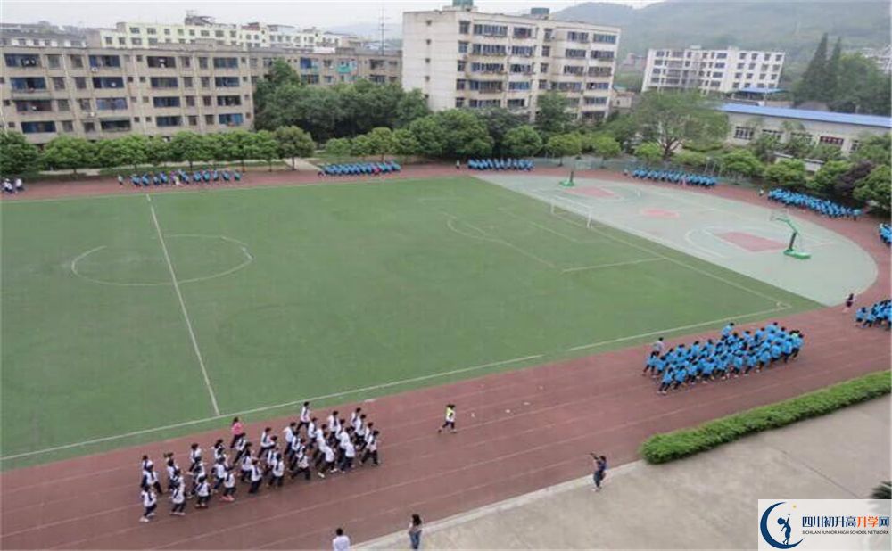 洛帶中學是重點中學嗎？