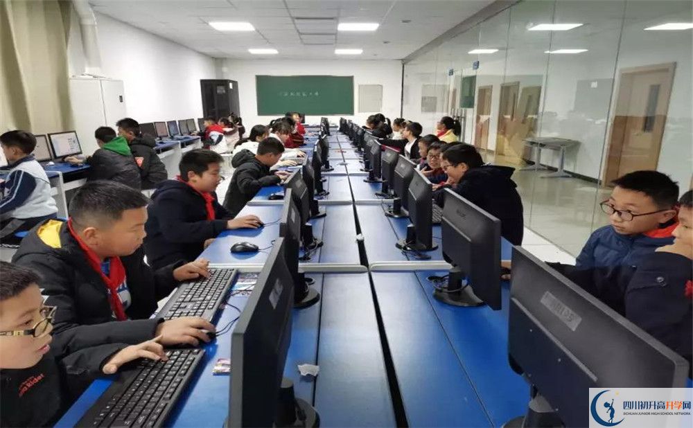 成都綿實(shí)外國語學(xué)校2020年高三文綜測試題難嗎？