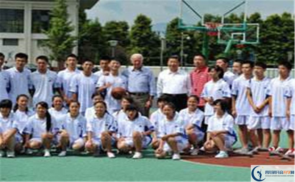 2020青城山高級(jí)中學(xué)初升高分班考試題？