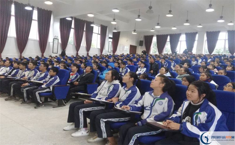 金堂實驗中學高中分班考試難嗎？