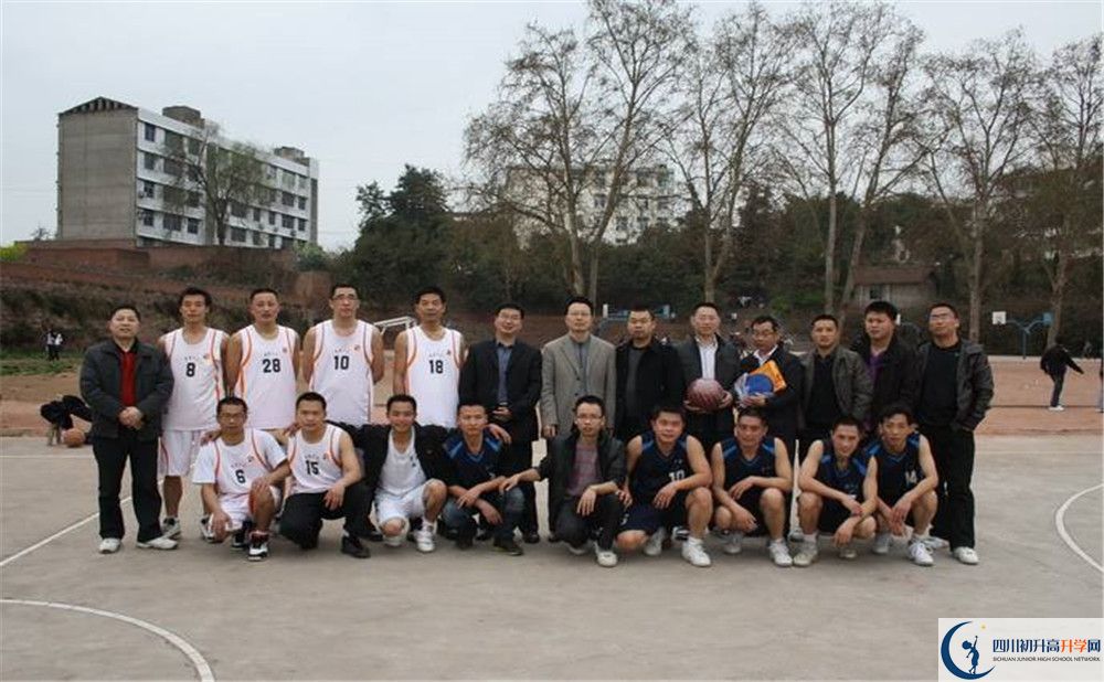 賈家中學(xué)中學(xué)平行班中考重點率高嗎？