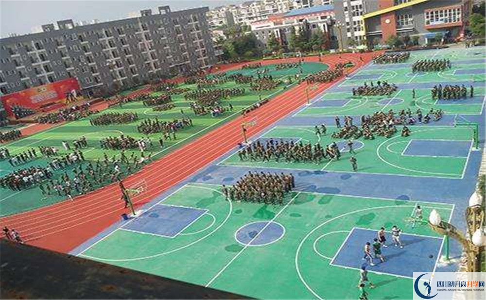 成都鐵路中學2020年高考人數(shù)是多少？