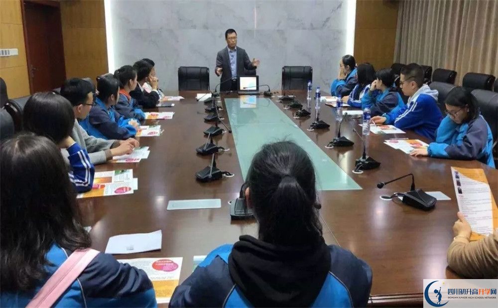 新都一中2020年高考人數(shù)是多少？