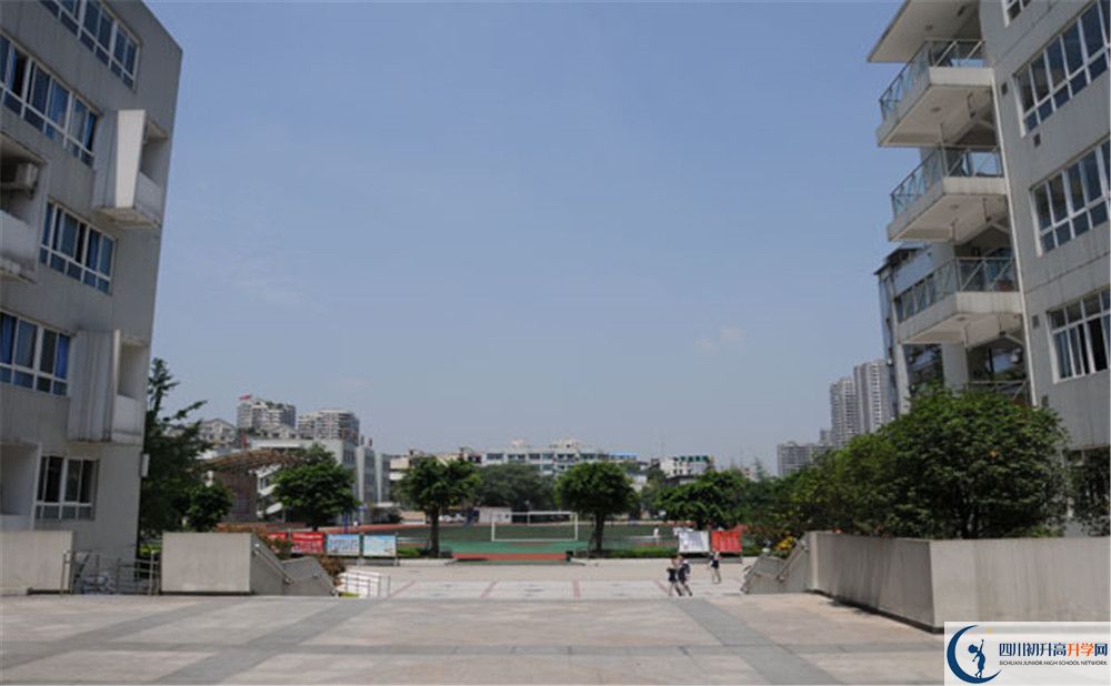 2020年鐵路中學(xué)費(fèi)用多少？